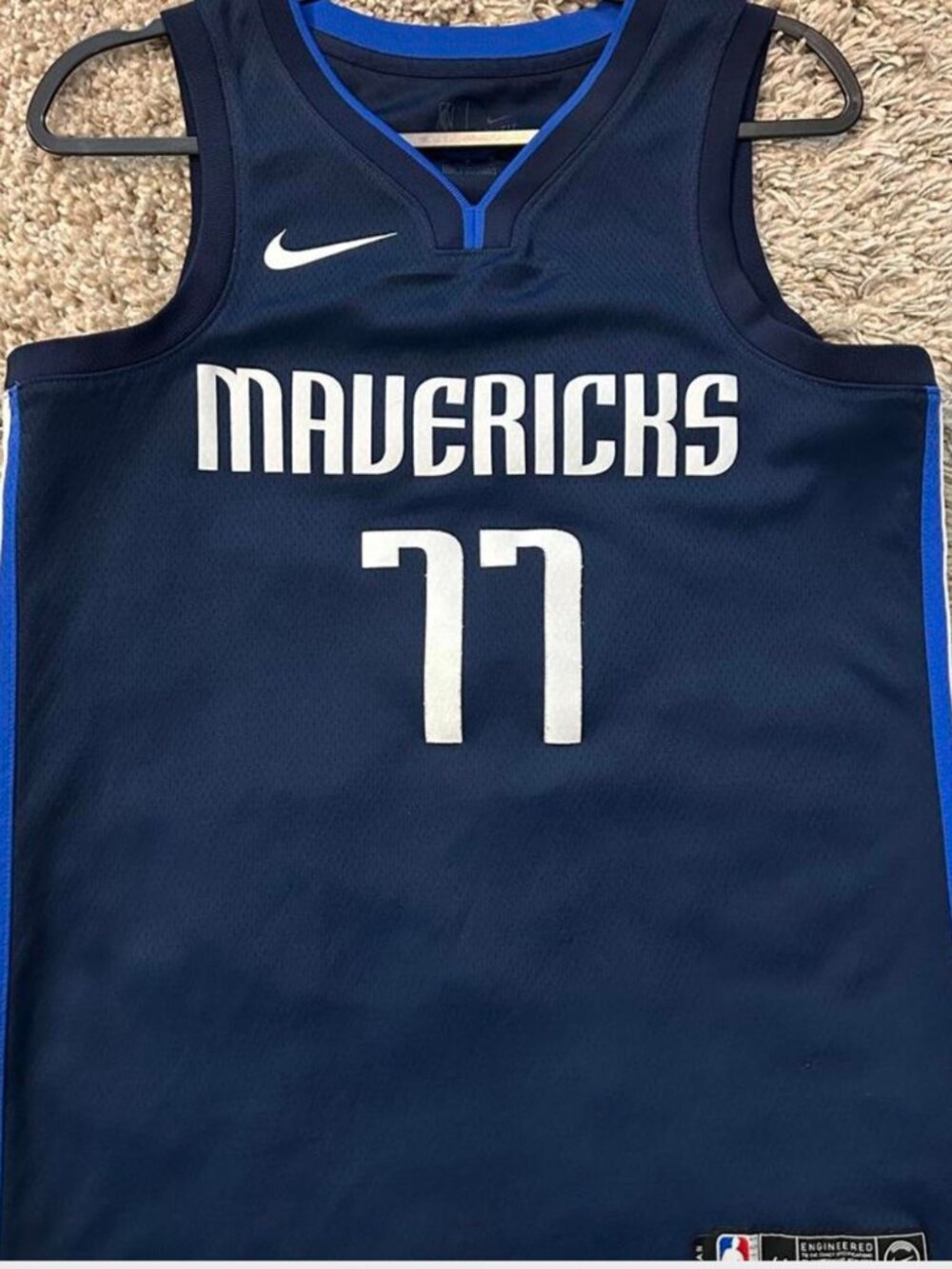 Nike Swingman Luka Doncic Mavericks Jersey Size Medium 44 Navy Blue